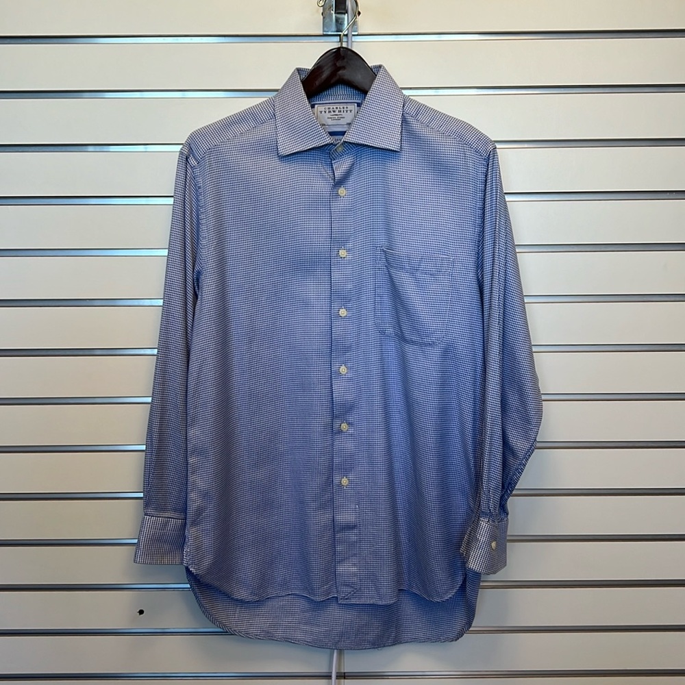 Charles Tyrwhtt men’s dress shirt size 15 1/2 / 33 inch. 39/49cm